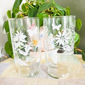 Two Vintage Hazel Atlas 16oz Tumblers Set White Floral Butterfly Glasses